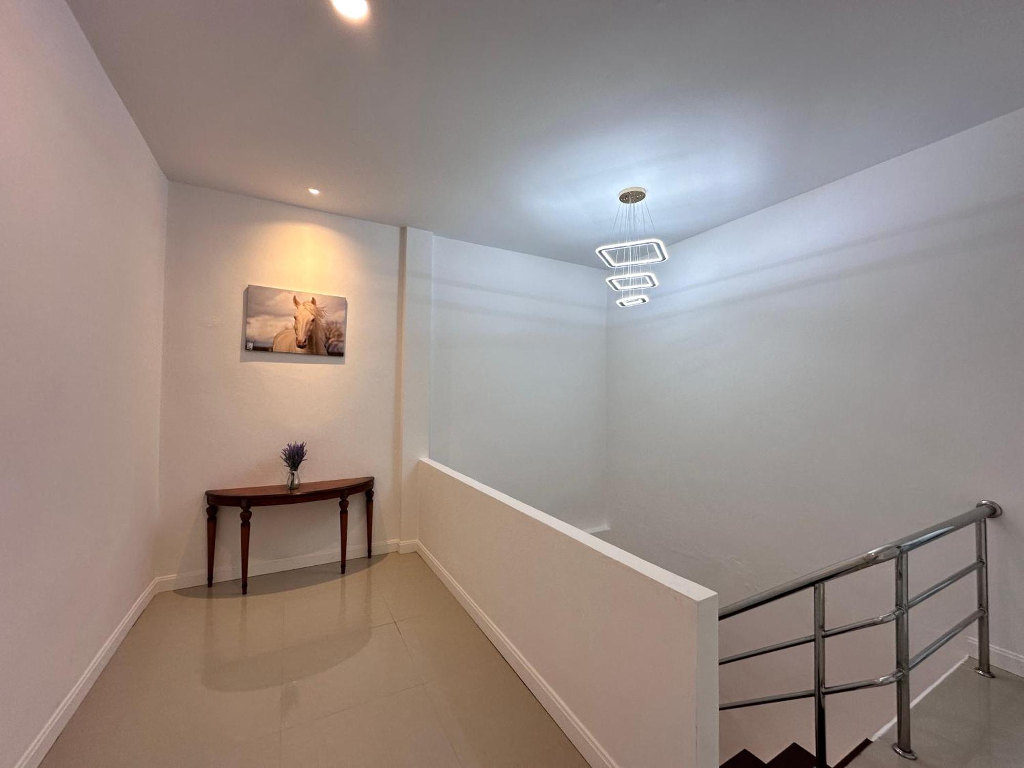Home Living 8 At Hat Yai Ban Kho Hong Exteriör bild