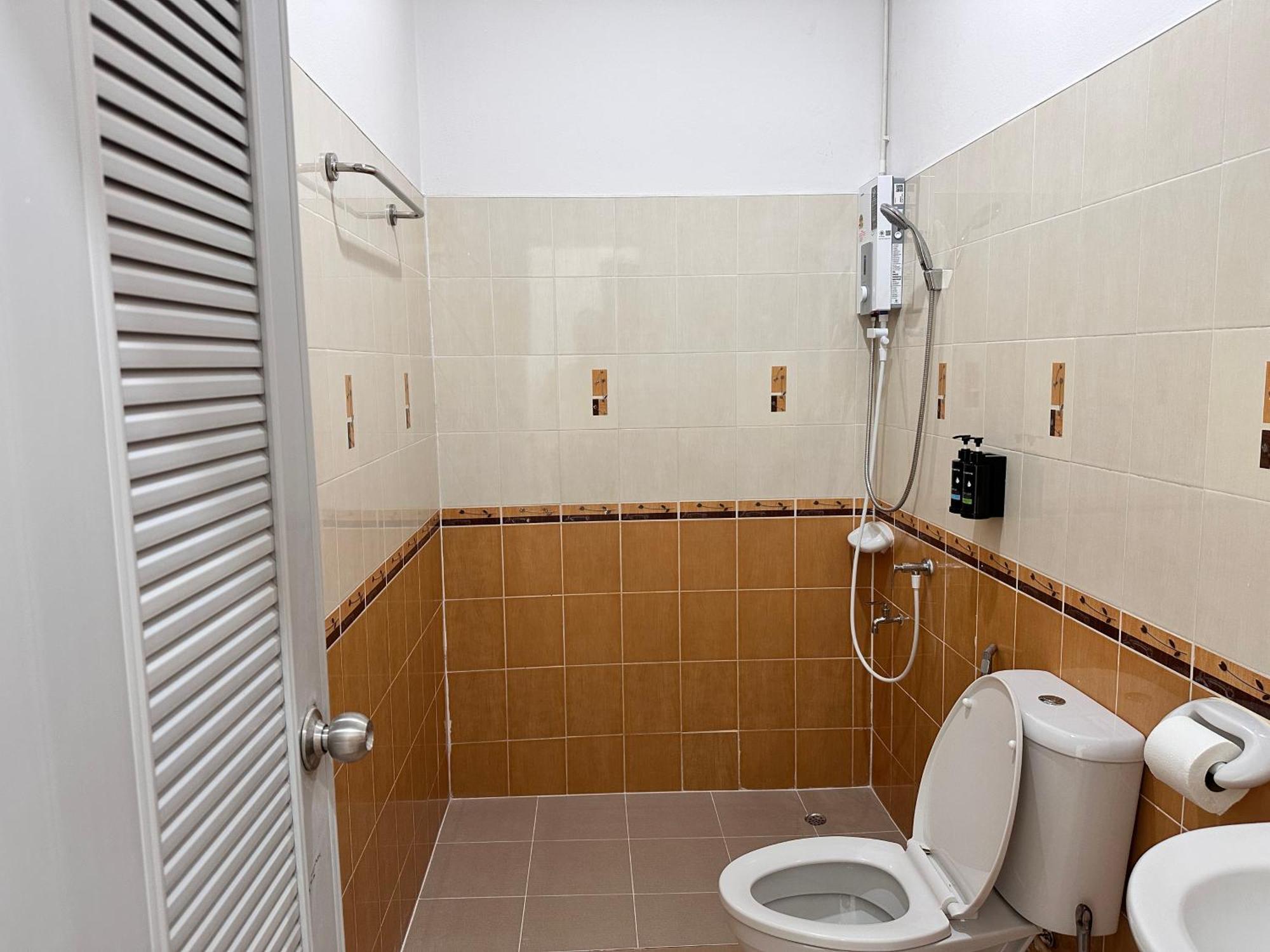 Home Living 8 At Hat Yai Ban Kho Hong Exteriör bild