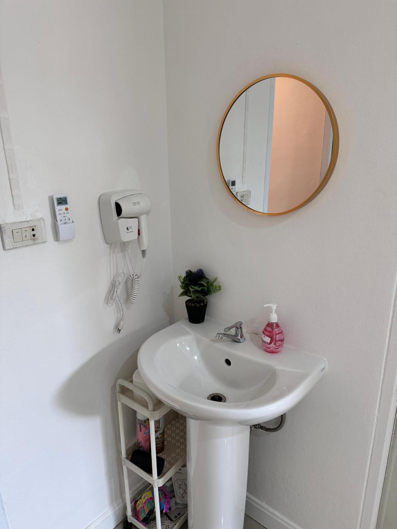 Home Living 8 At Hat Yai Ban Kho Hong Exteriör bild